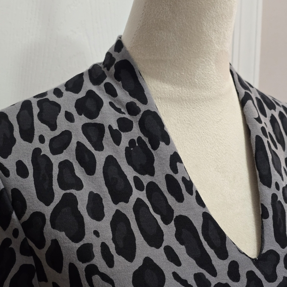 Chicos 1 (medium) Leopard print tunic top. NWOT - Picture 3 of 10